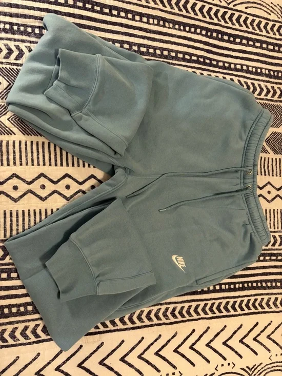 Nike Men’s Light Blue Fleece Sweatpants - Picture 6 of 7